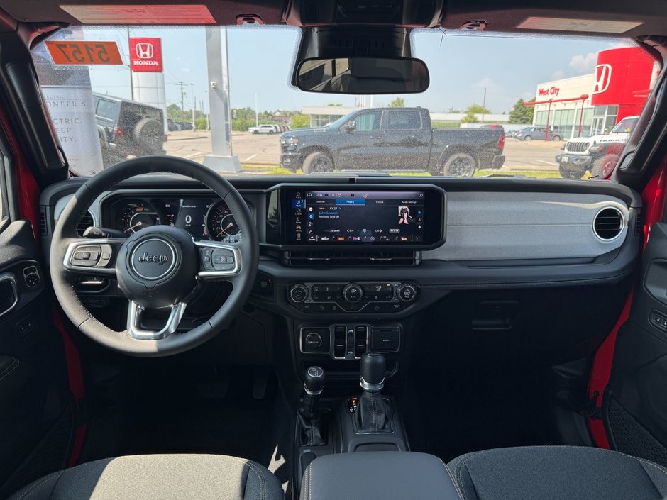 2025 Jeep WRANGLER 4-Door SAHARA