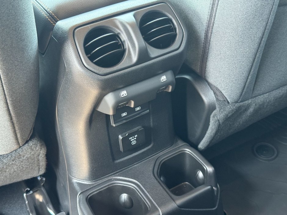 2025 Jeep WRANGLER 4-Door SAHARA