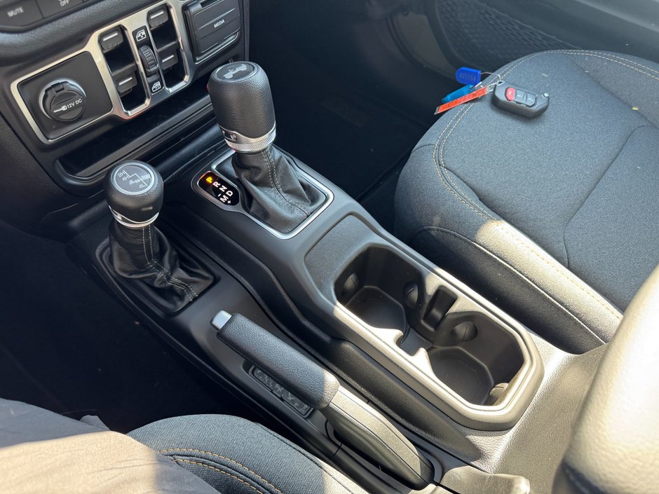 Jeep Wrangler 4-Door SPORT S 2025