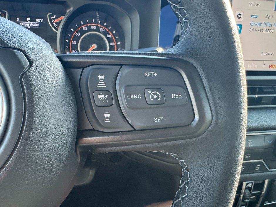 Jeep Wrangler 4-Door SPORT S 2025