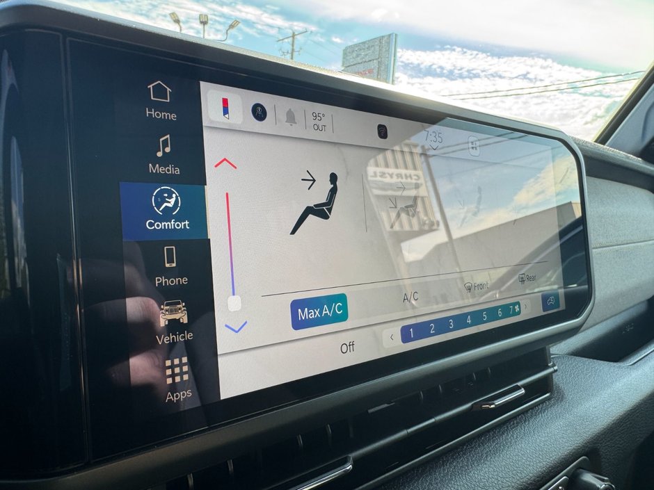 Jeep Wrangler 4-Door SPORT S 2025