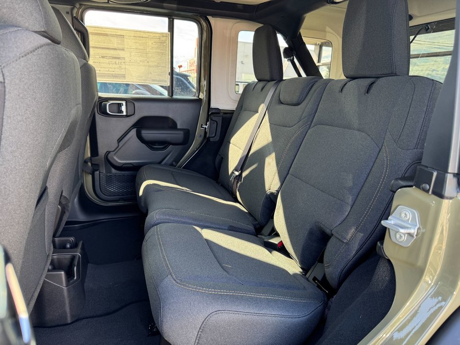 Jeep Wrangler 4-Door SPORT S 2025