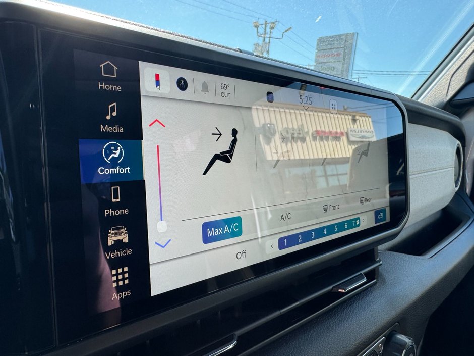 Jeep WRANGLER 4-Door WILLYS 2025