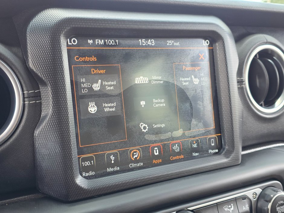2018 Jeep Wrangler Unlimited Unlimited Sahara Unlimited Sahara / Heated Leather Seats