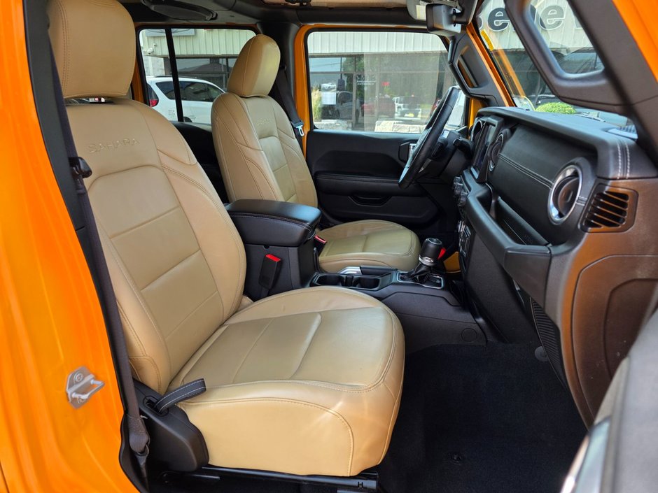 2018 Jeep Wrangler Unlimited Unlimited Sahara Unlimited Sahara / Heated Leather Seats