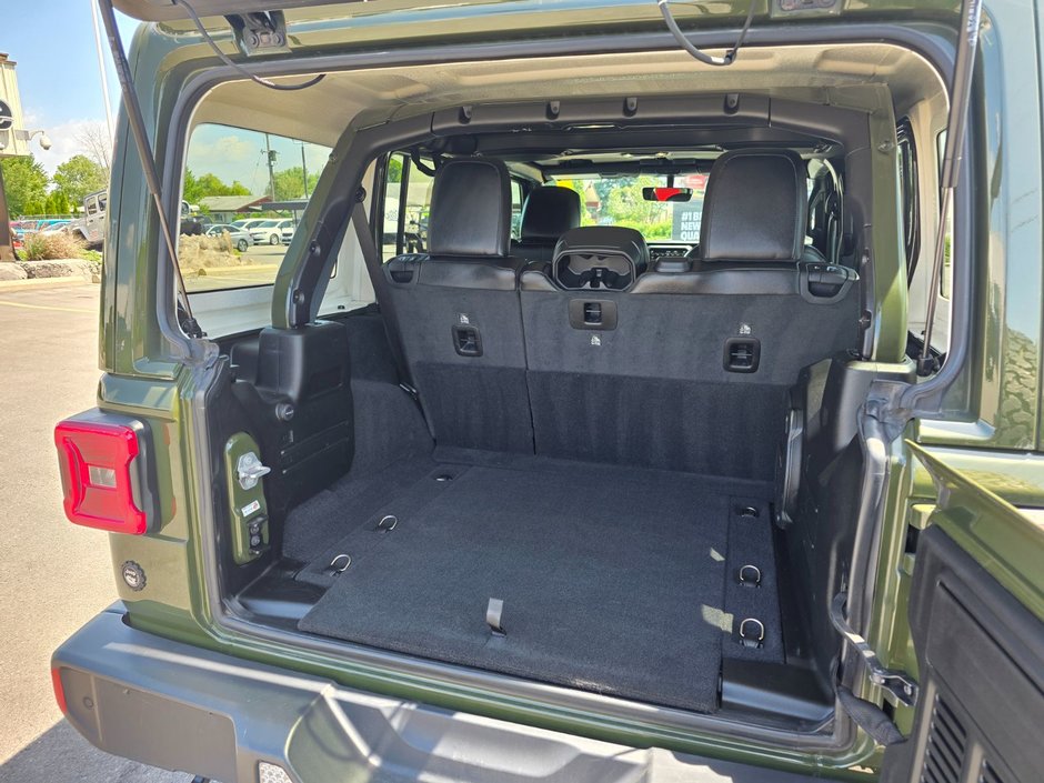 2021 Jeep Wrangler Unlimited Sahara Unlimited Sahara / Altitude / Leather Seats