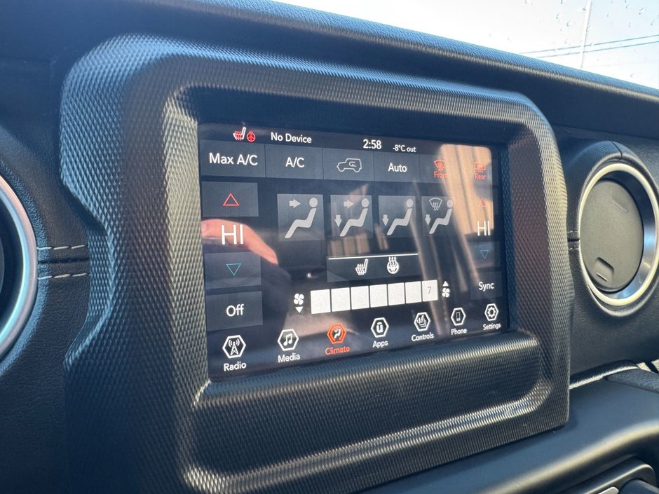 2021 Jeep Wrangler Unlimited Sahara-14