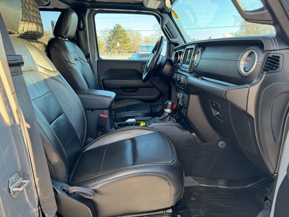 2021 Jeep Wrangler Unlimited Sahara-12