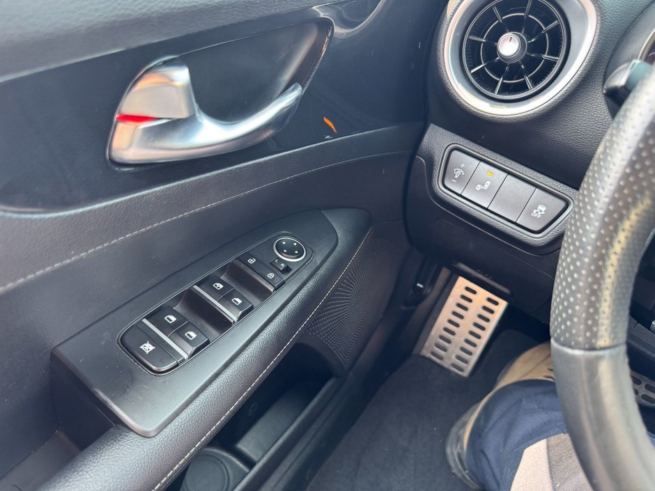 Kia Forte GT-Line 2024