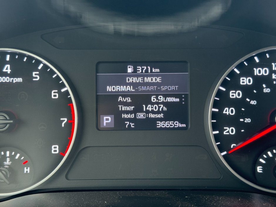 2023 Kia Seltos EX EX / Heated Seats