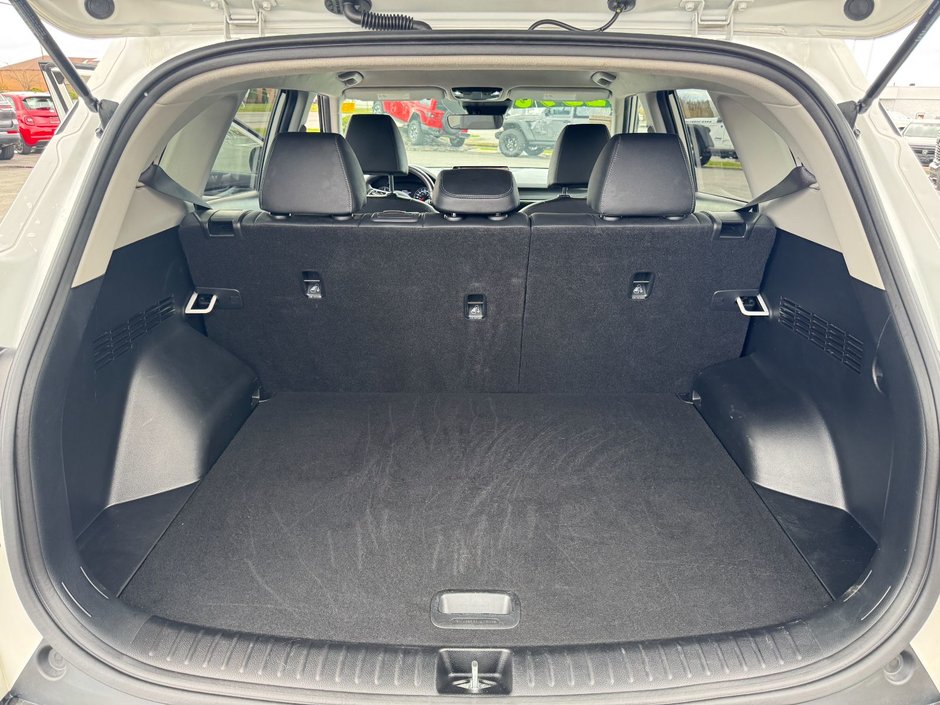 2023 Kia Seltos EX EX / Heated Seats