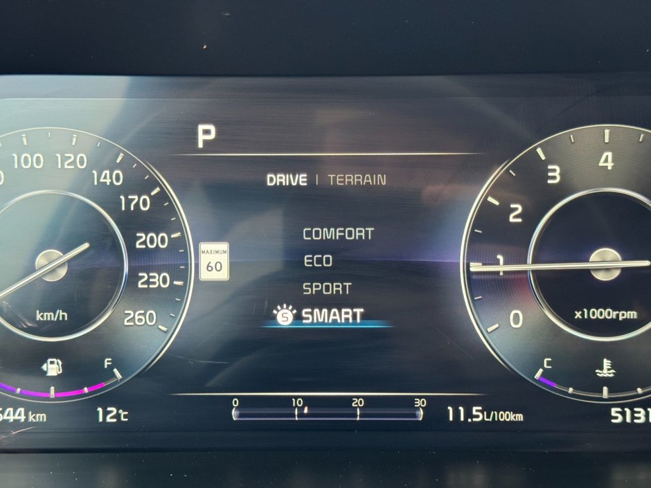 2023 Kia Sorento SX SX / Heated and Vented Seats