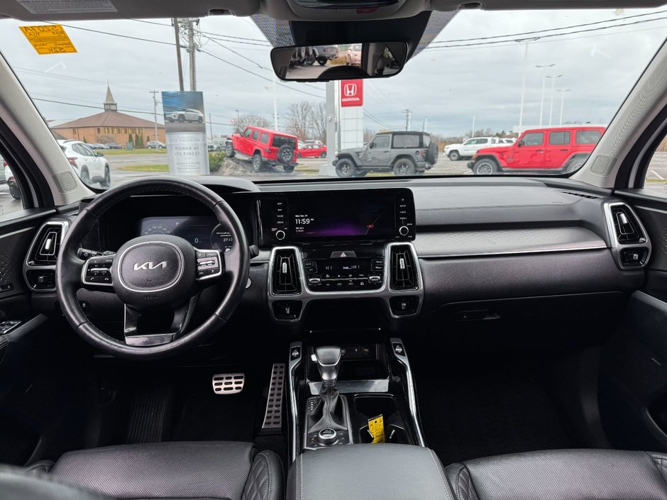2023 Kia Sorento SX SX / Heated and Vented Seats