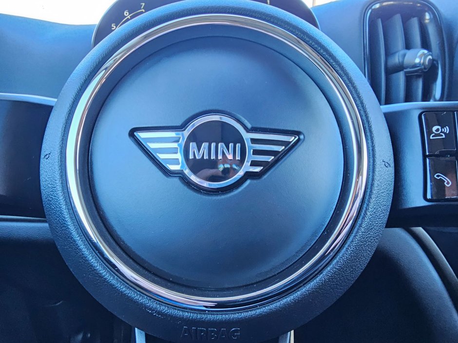 MINI Countryman Base 2023-18