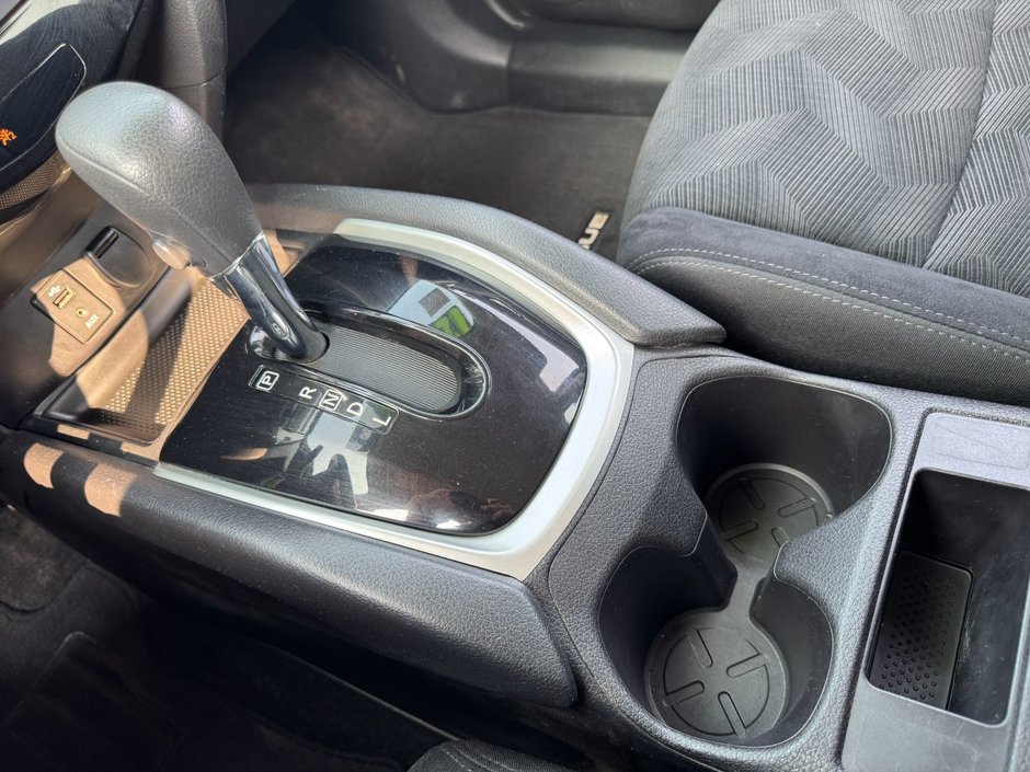 Nissan Rogue S 2014 S / Heated Mirrors / Block Heater
