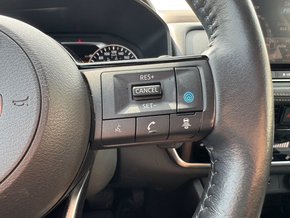 2021 Nissan Rogue SV SV / Moonroof / Heated Seats / Apple Carplay / And