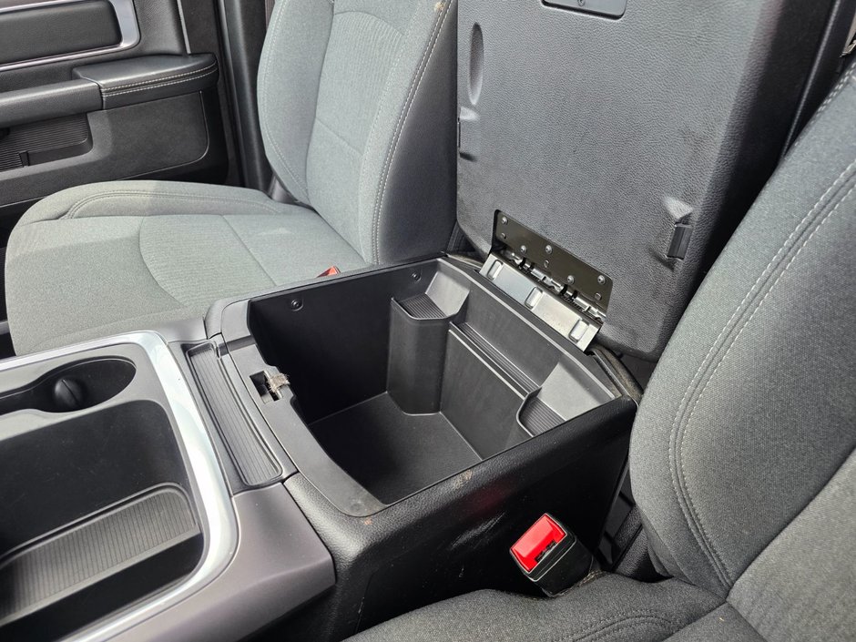 2021 Ram 1500 Classic Warlock Warlock / Navigation / Heated Seats