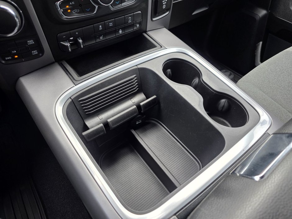 2021 Ram 1500 Classic Warlock Warlock / Navigation / Heated Seats