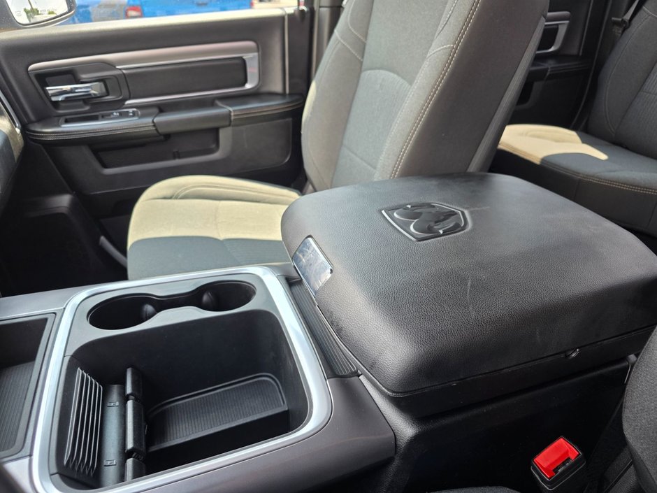 2021 Ram 1500 Classic Warlock Warlock / Heated Seats / Remote Start / Alpine Sou