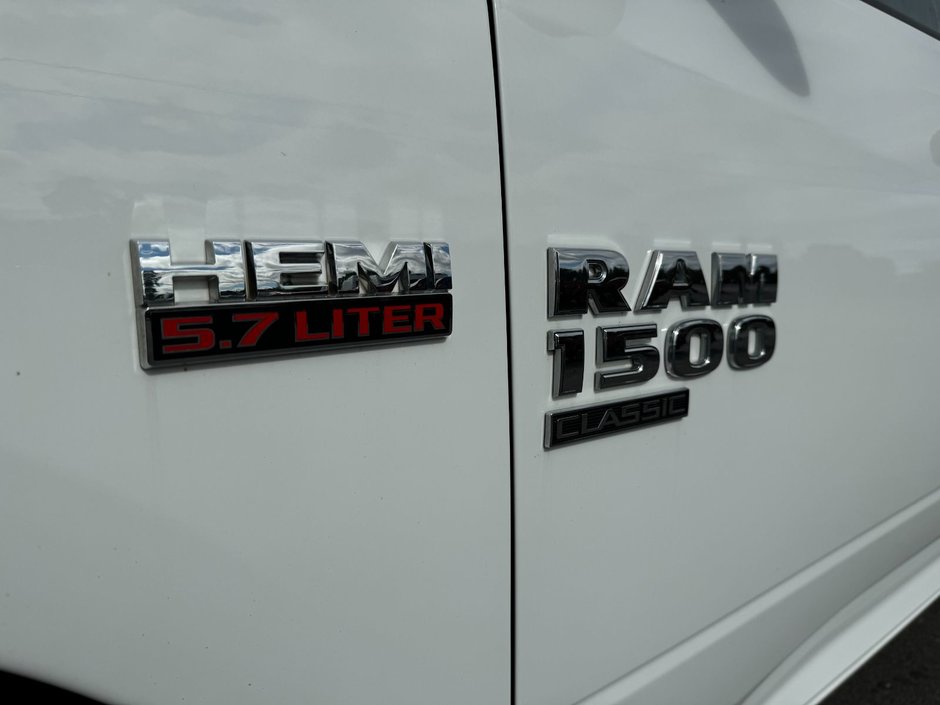 2022 Ram 1500 SLT-5