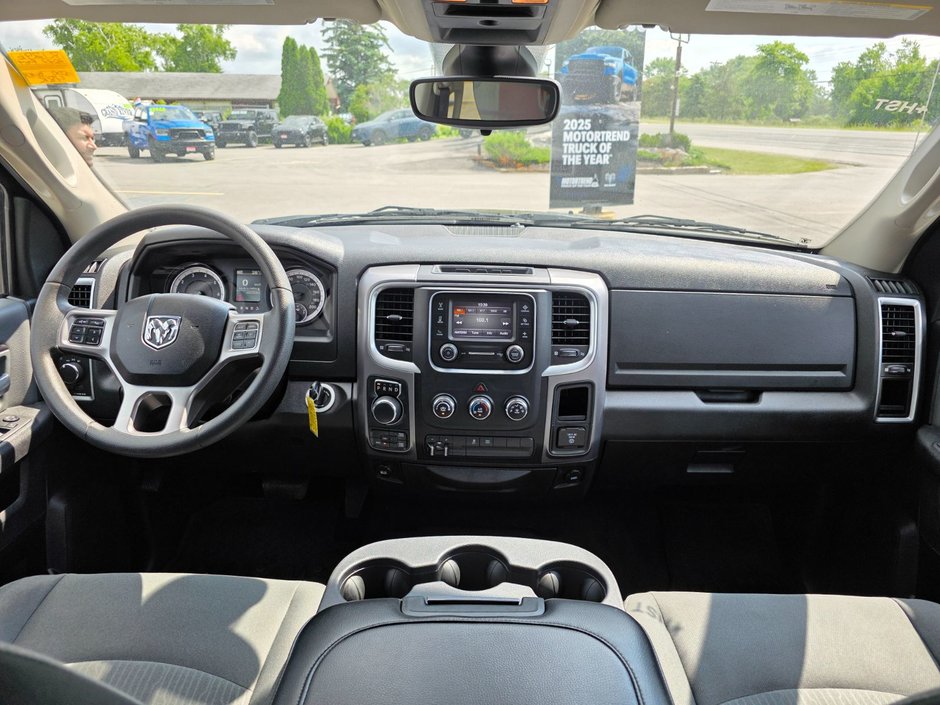2022 Ram 1500 Classic SLT SLT / Hitch / Brake Controller
