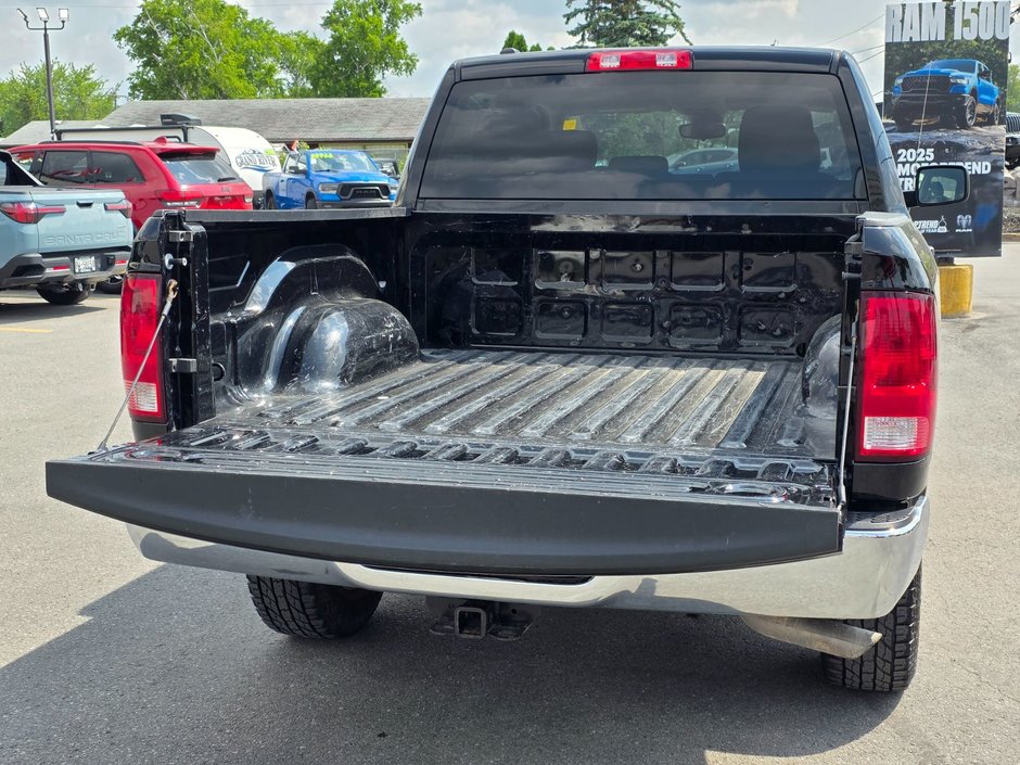 2022 Ram 1500 Classic SLT SLT / Hitch / Brake Controller