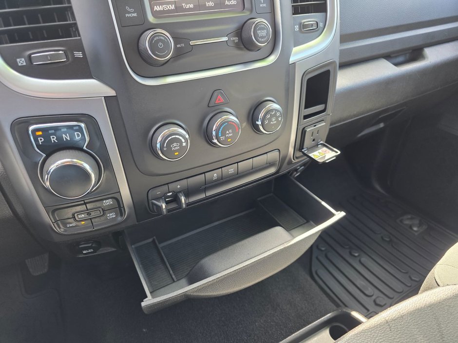 2022 Ram 1500 Classic SLT SLT / Power Driver Seat