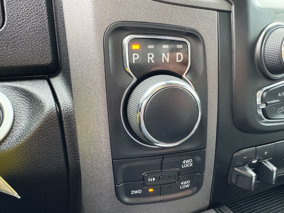 2022 Ram 1500 Classic Express-25