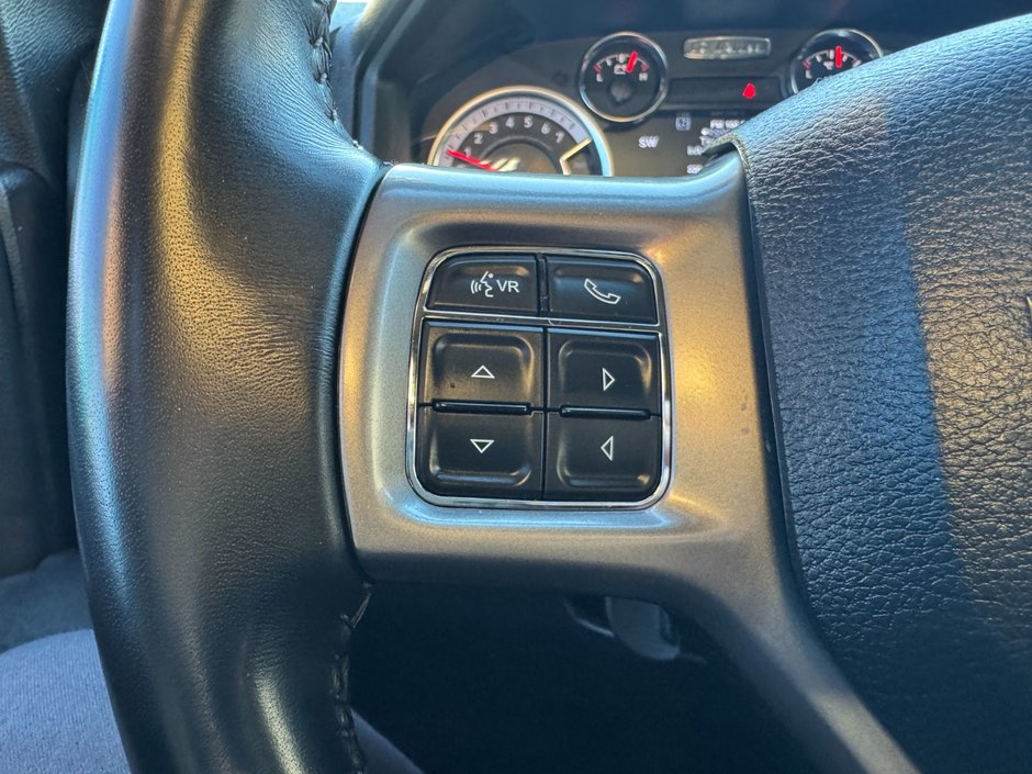 2022 Ram 1500 Classic Warlock-14