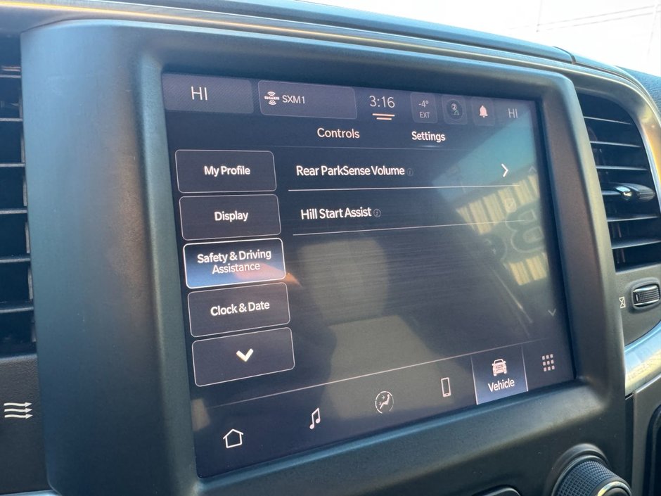 2022 Ram 1500 Classic Warlock-21