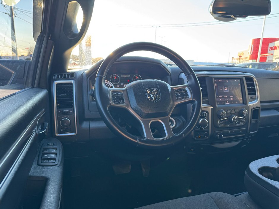 2022 Ram 1500 Classic Warlock-10