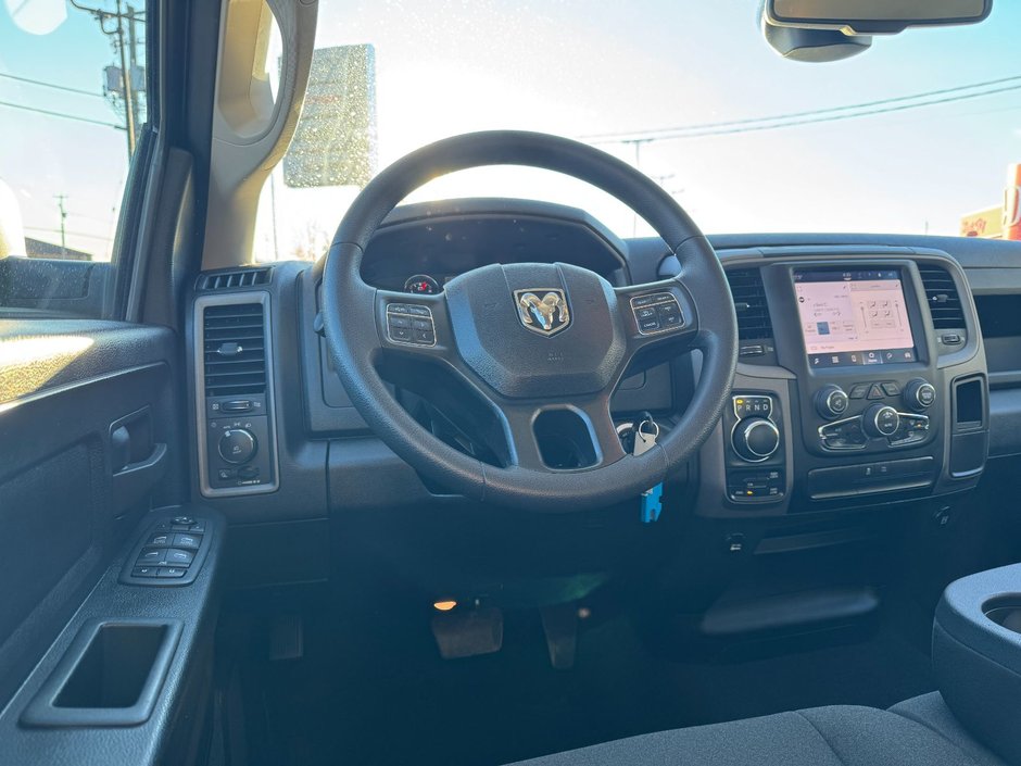 Ram 1500 Classic Express 2022-10