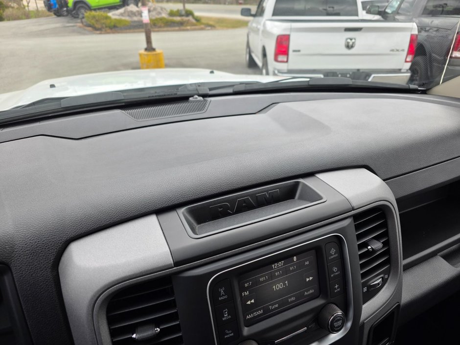 2023 Ram 1500 Classic Tradesman-21