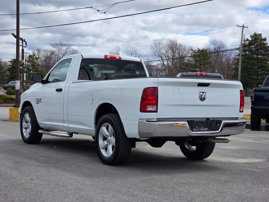 2023 Ram 1500 Classic Tradesman-3