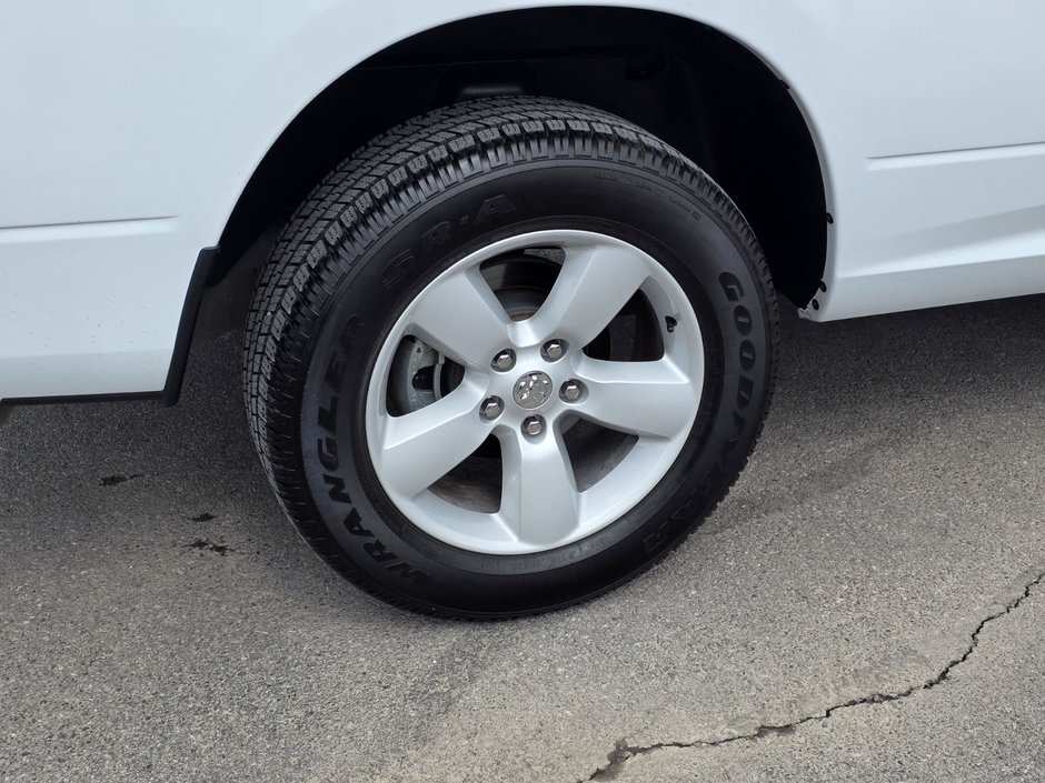 2023 Ram 1500 Classic Tradesman-6