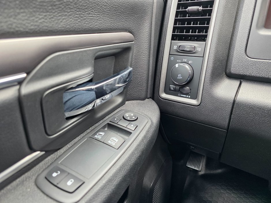 2023 Ram 1500 Classic Tradesman-11