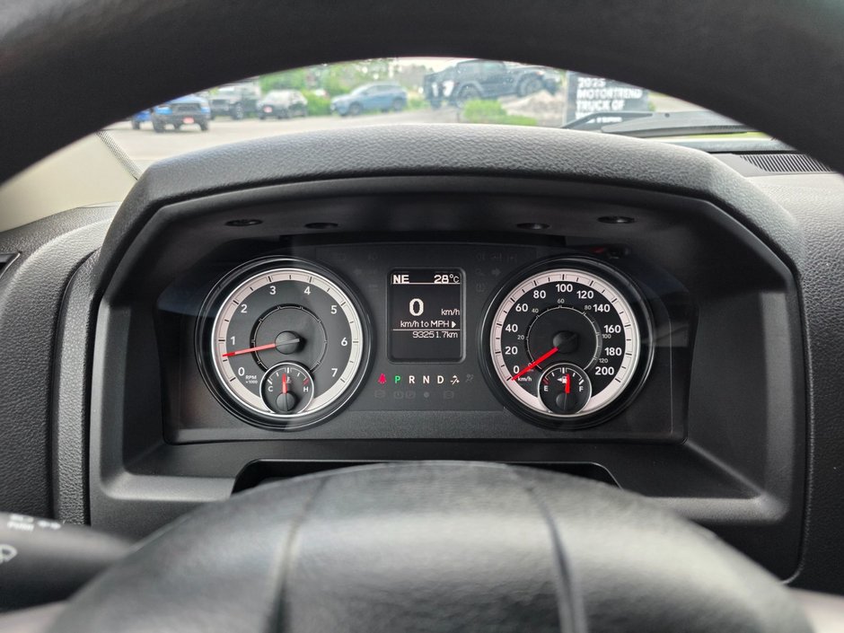 2023 Ram 1500 Classic SLT SLT / Hemi / Hitch / Brake Controller