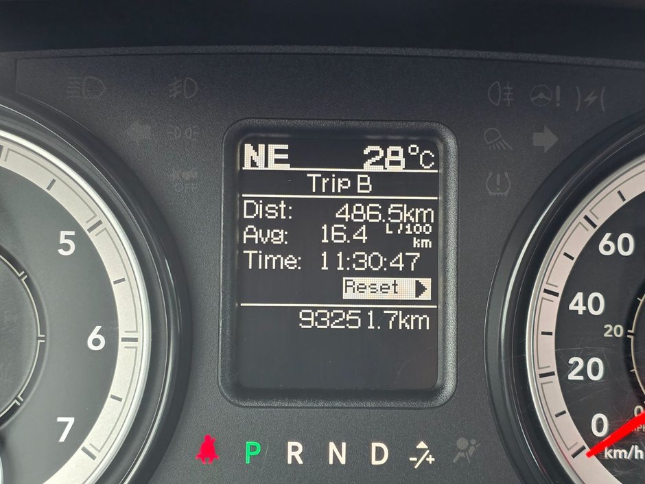 2023 Ram 1500 Classic SLT SLT / Hemi / Hitch / Brake Controller