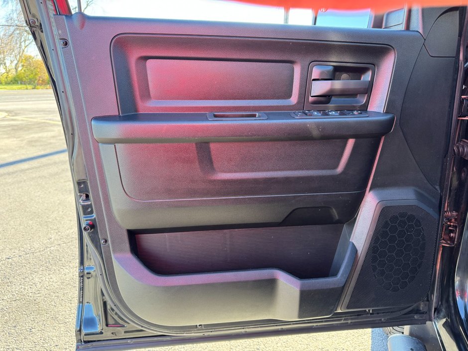 2023 Ram 1500 Classic Express-7