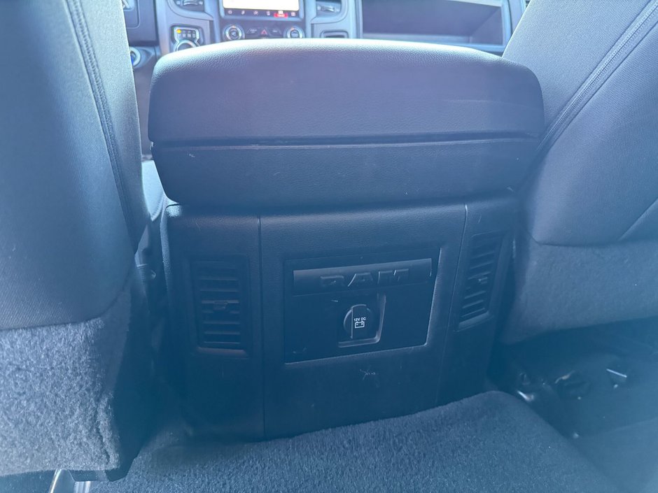 2023 Ram 1500 Classic Express-31