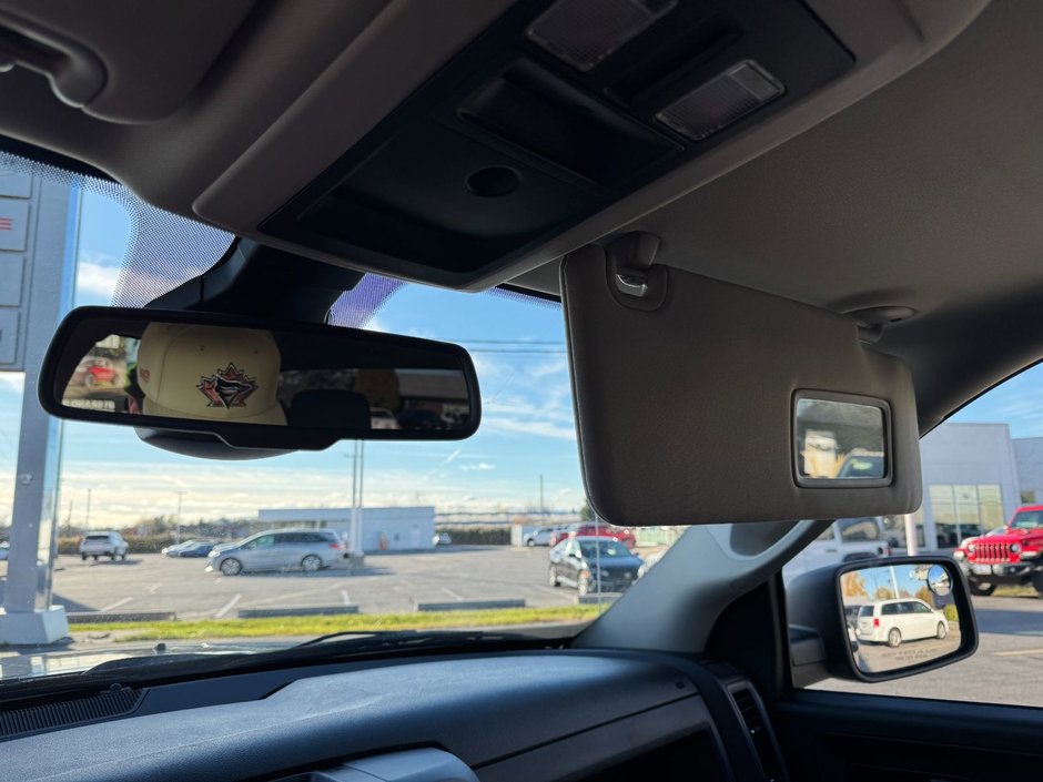 2023 Ram 1500 Classic Express-28