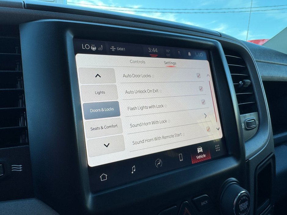 2023 Ram 1500 Classic Express-24