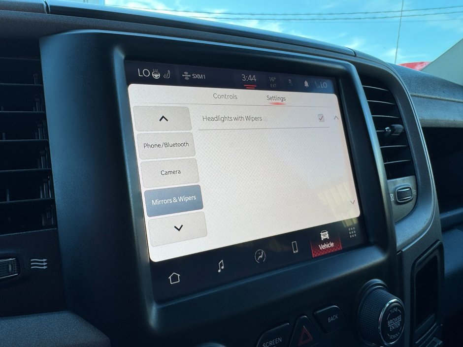 2023 Ram 1500 Classic Express-23