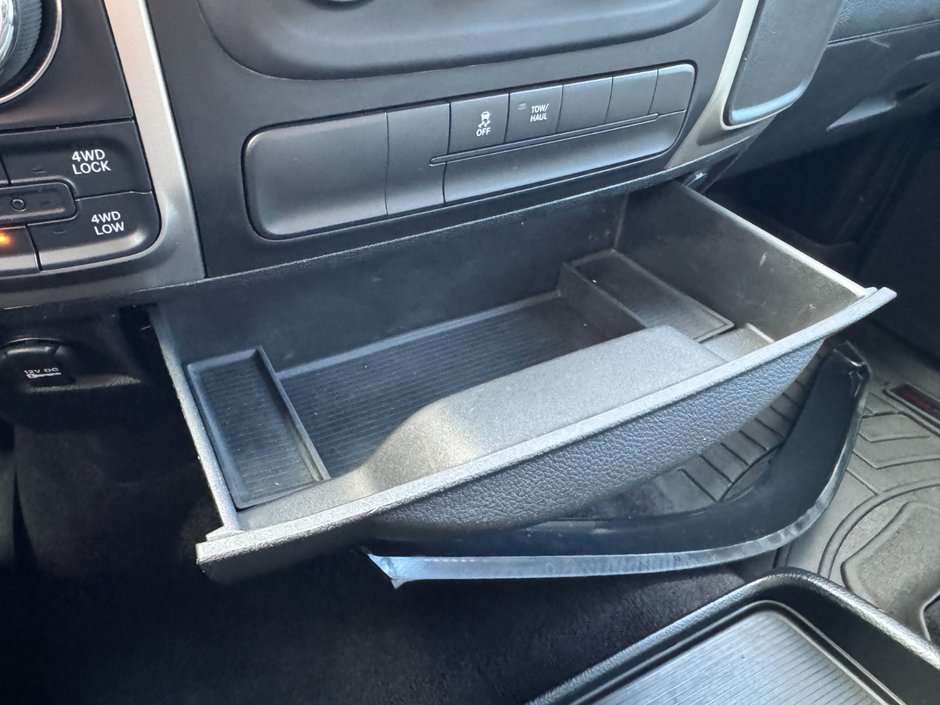 2016 Ram 1500 SLT-22