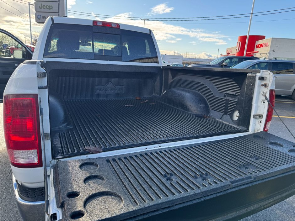 2016 Ram 1500 SLT-25