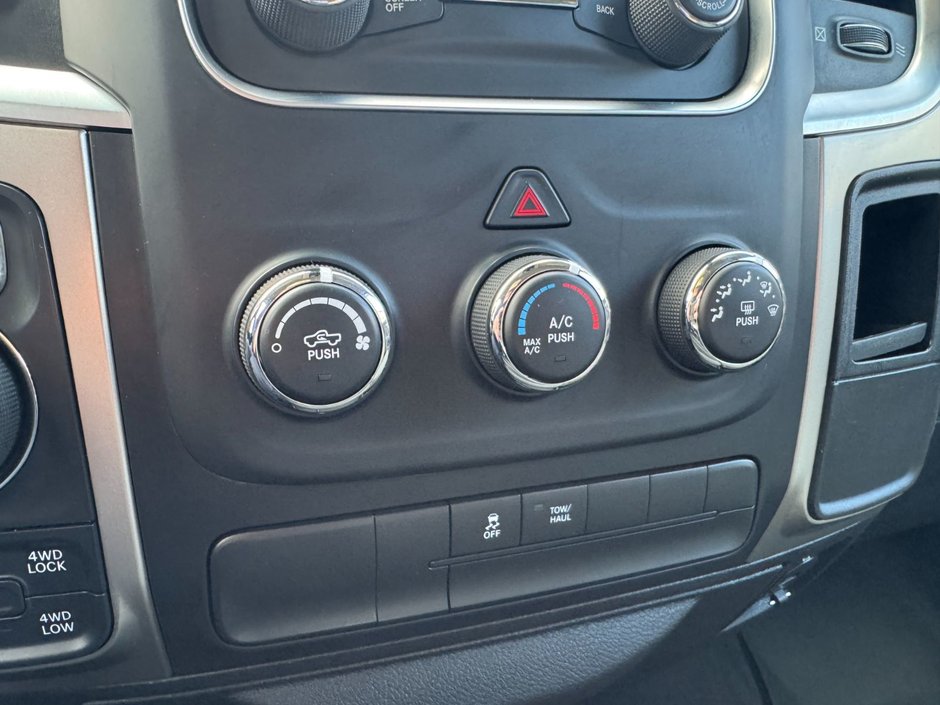 2016 Ram 1500 SLT-19