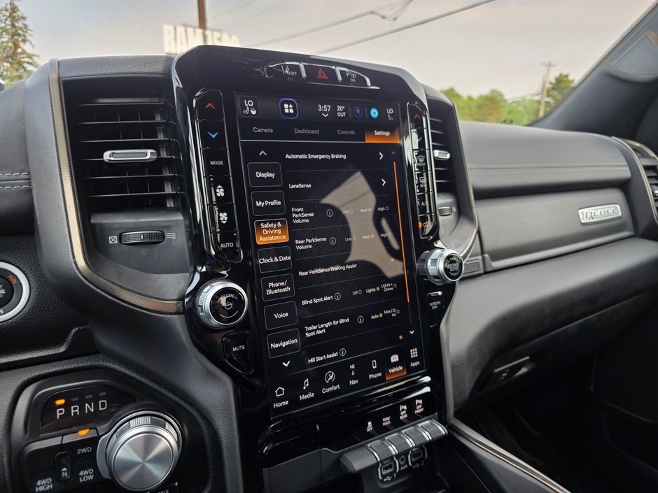 2023 Ram 1500 Sport/Rebel Rebel / HEMI / Leather / Sunroof