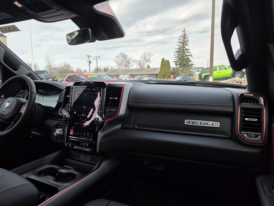 Ram 1500 REBEL 2025-39