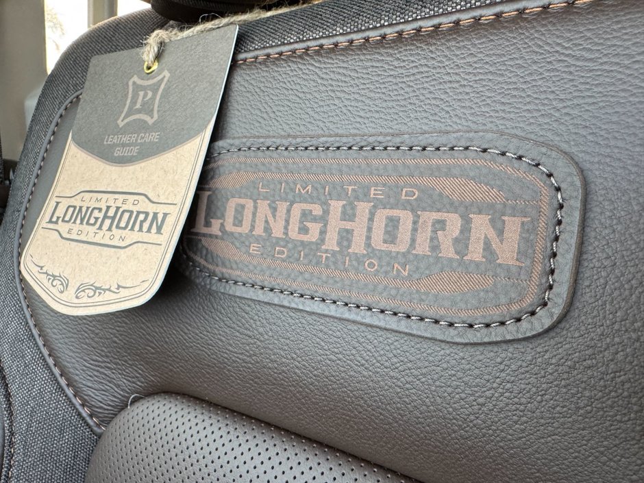 Ram 1500 Limited Longhorn 2025-46