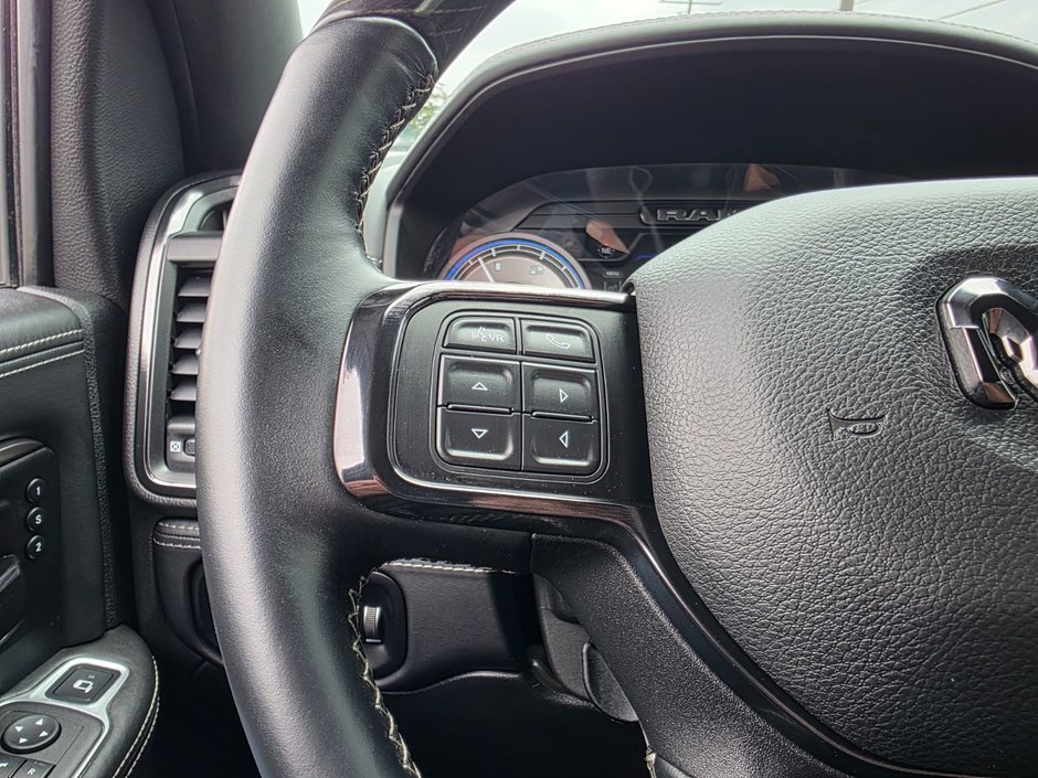 2022 Ram 2500 Limited Limited / Cummins Diesel / Vented Seats